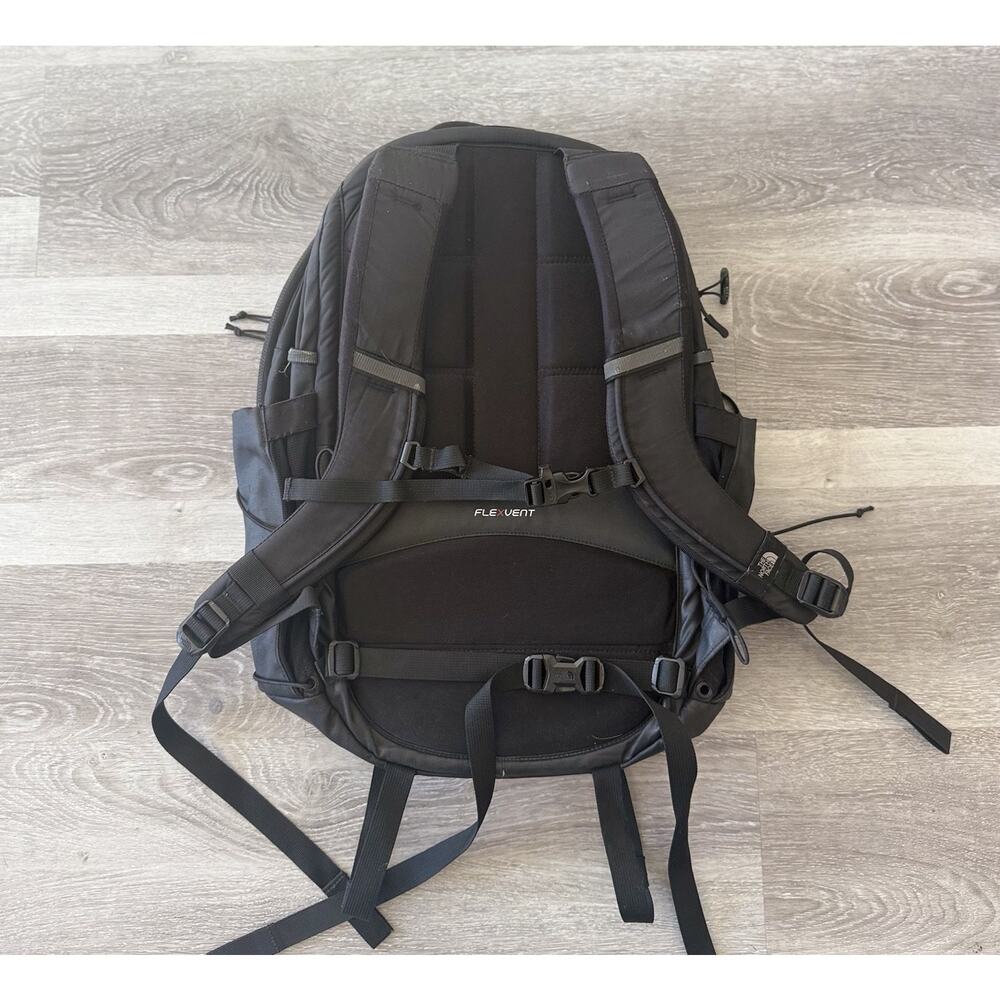 The North Face Borealis Luxe Backpack with metallic accents - Picture 2 of 7
